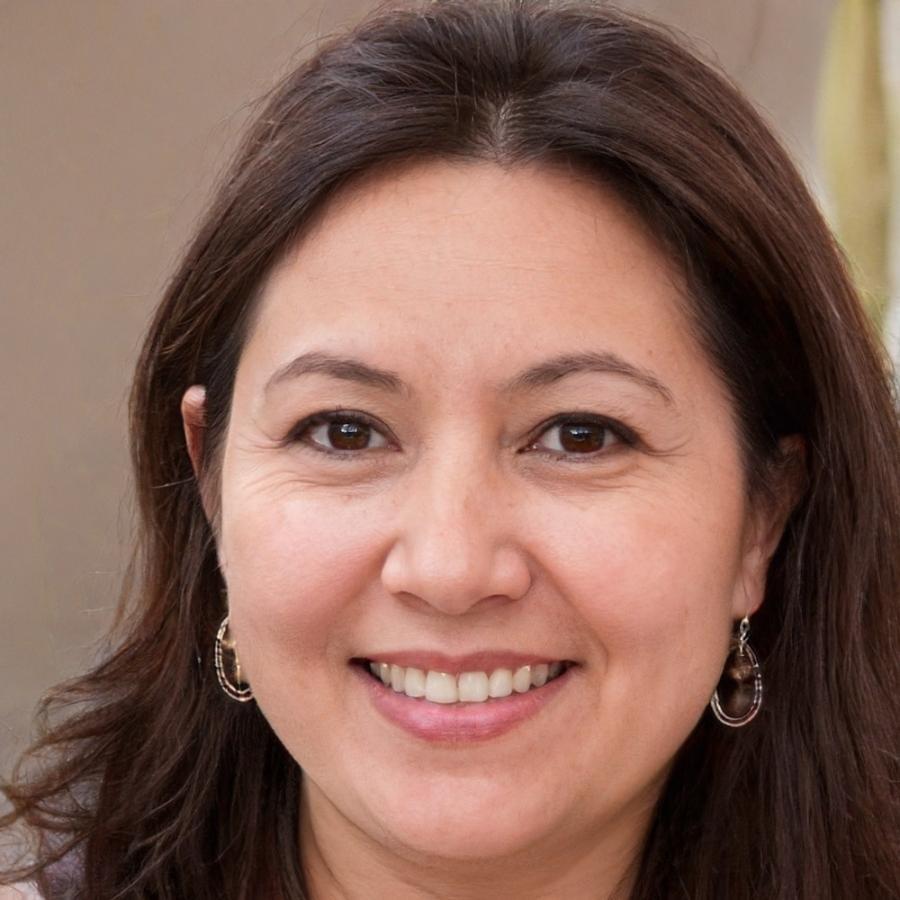 Instructora especializada en formación de marketing digital local